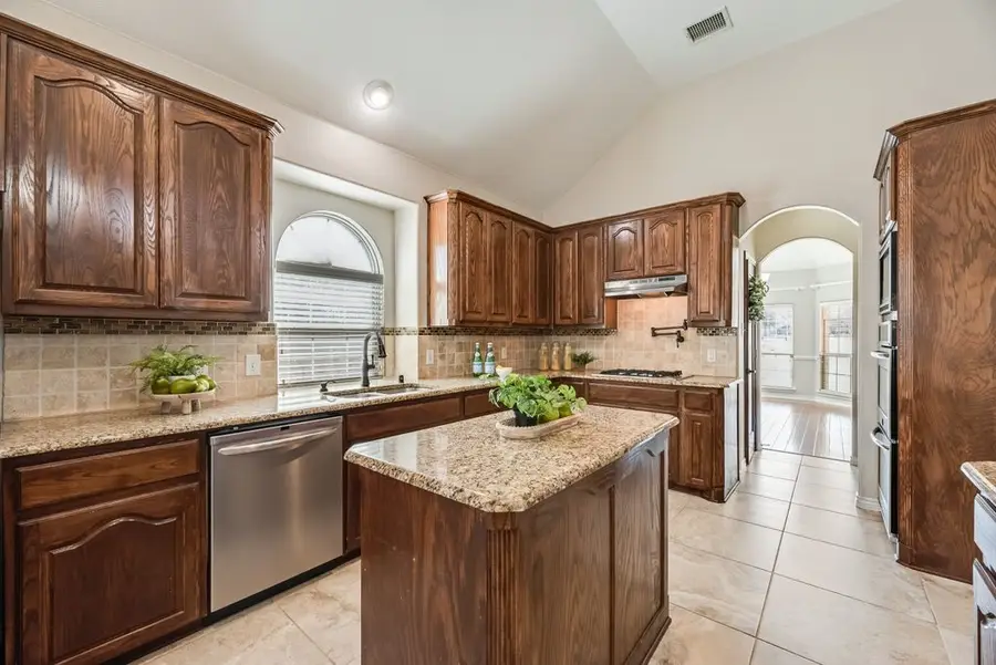 8113 Bishop Pine Road, Denton, TX 76208 - Image #2