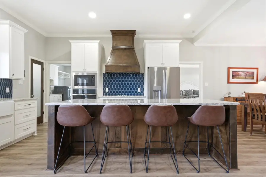 810 N Davis Street, West, TX 76691 - Image #2