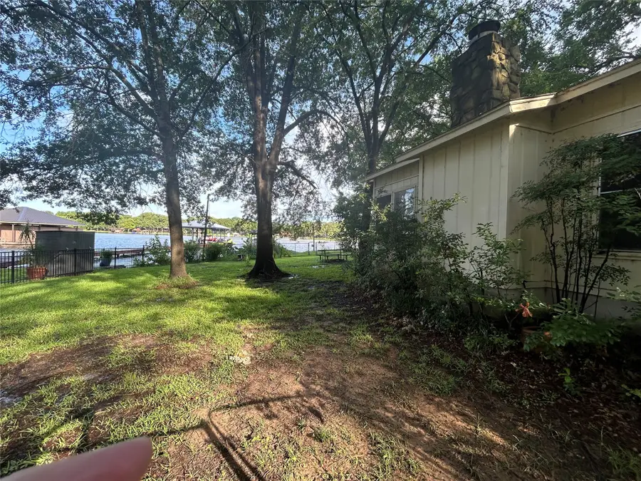 202 Thunderbird Drive, Mabank, TX 75156 - #2