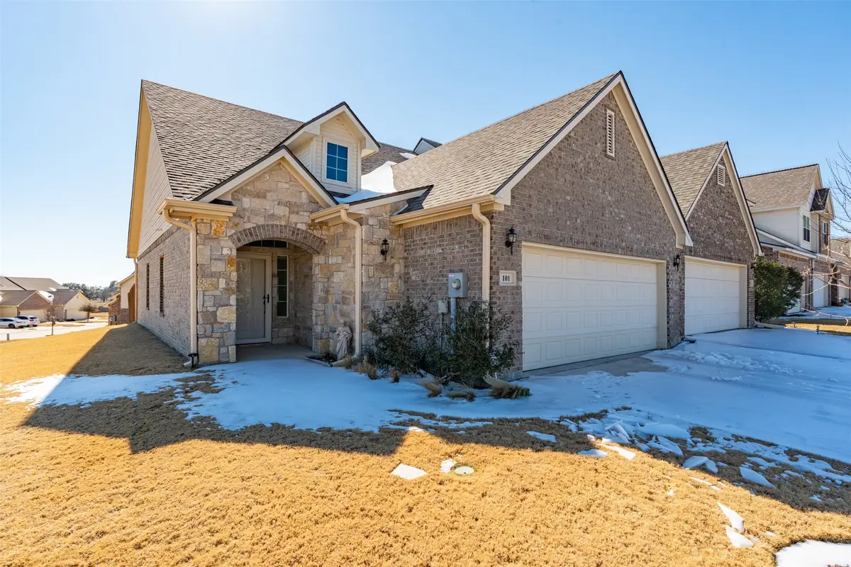 101 Legacy Boulevard, Weatherford, TX 76085 - Image #1