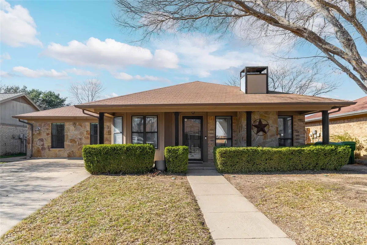 7921 Pebblebrook Drive, Watauga, TX 76148 - Image #1