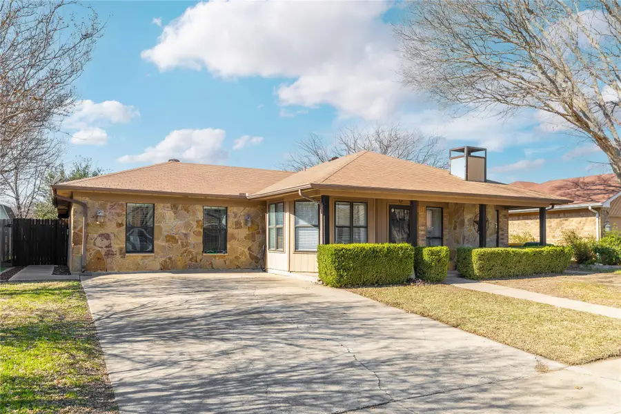 7921 Pebblebrook Drive, Watauga, TX 76148 - Image #3