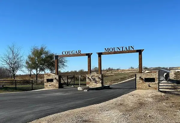 3141 Outlaw Drive, Cresson, TX 76035