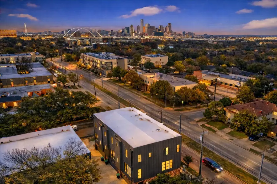 737 N Zang Boulevard #102, Dallas, TX 75208 - Image #2