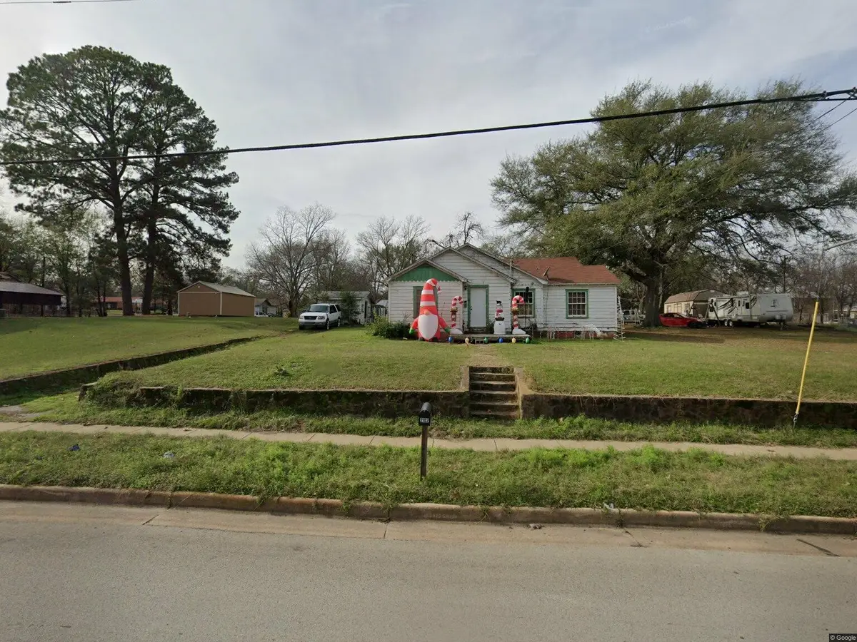 2102 N Grand Avenue, Tyler, TX 75702 - #1