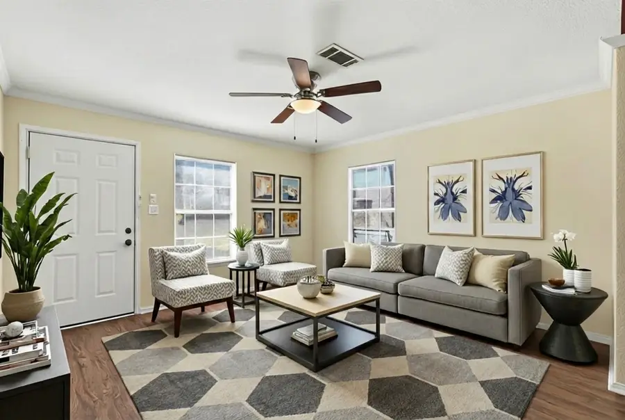 2313 Fernwood Avenue, Dallas, TX 75216 - #2