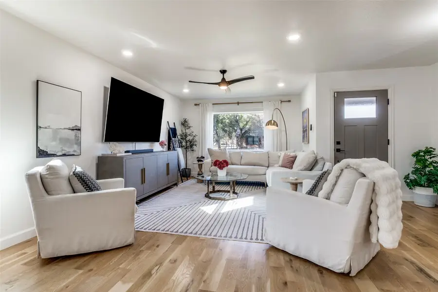 2808 Sharpview Lane, Dallas, TX 75228 - Image #2