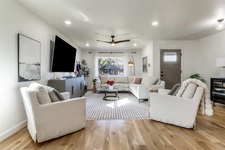 2808 Sharpview Lane, Dallas, TX 75228 - Image #3