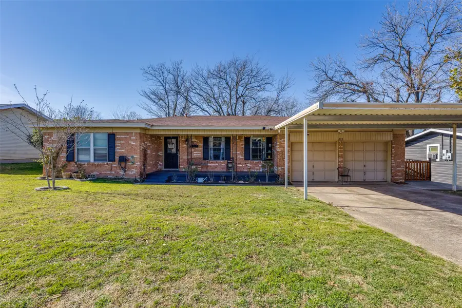 1304 S Hatcher Street, Decatur, TX 76234 - Image #2
