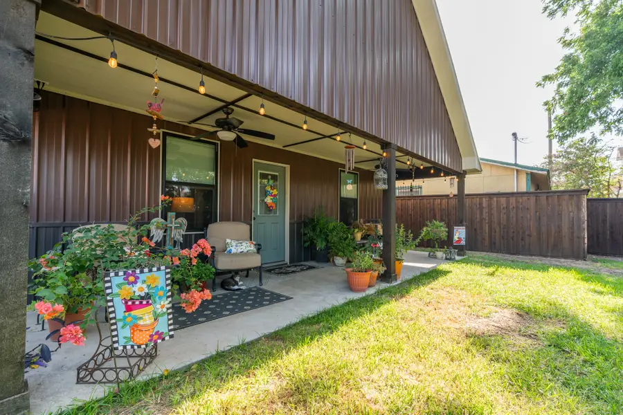 116 E Gould Street, Hillsboro, TX 76645 - #3