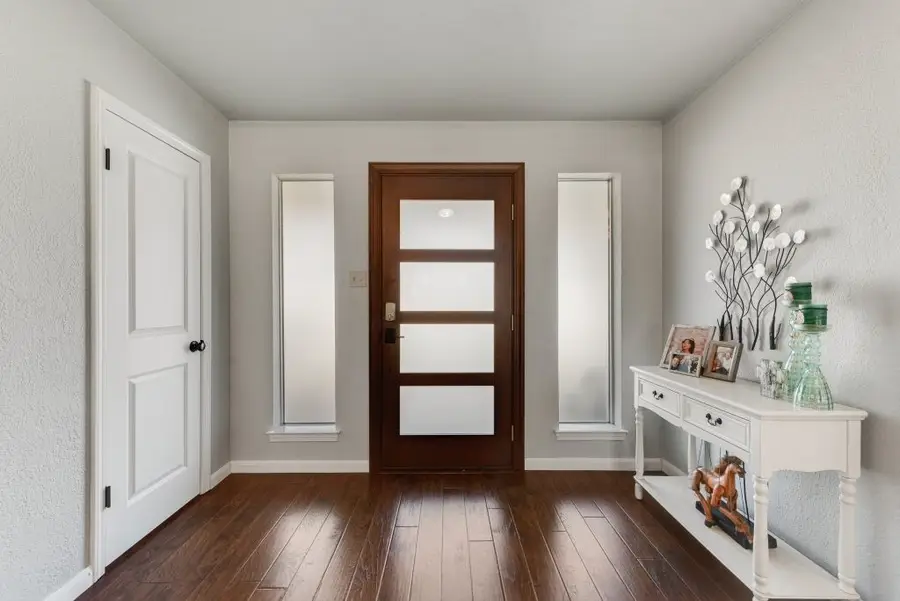 2923 Southridge Drive, Grapevine, TX 76051 - Image #3