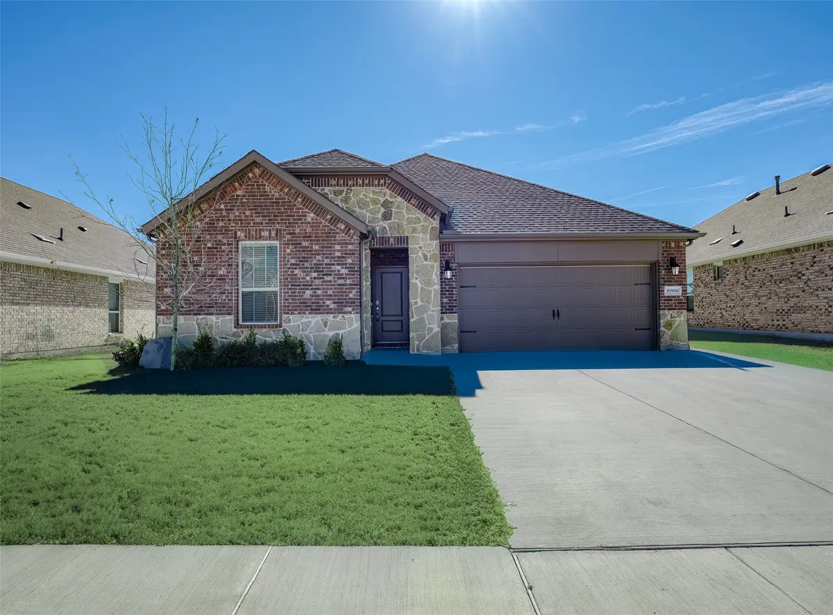 10908 Summer Rain Boulevard, Aubrey, TX 76227 - Image #1