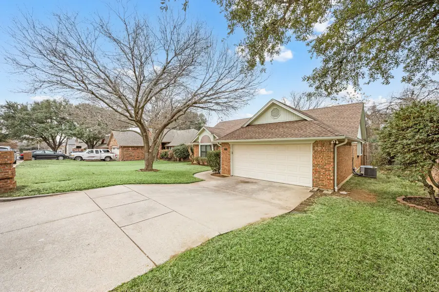 6108 Kingswood Drive, Arlington, TX 76001 - Image #3
