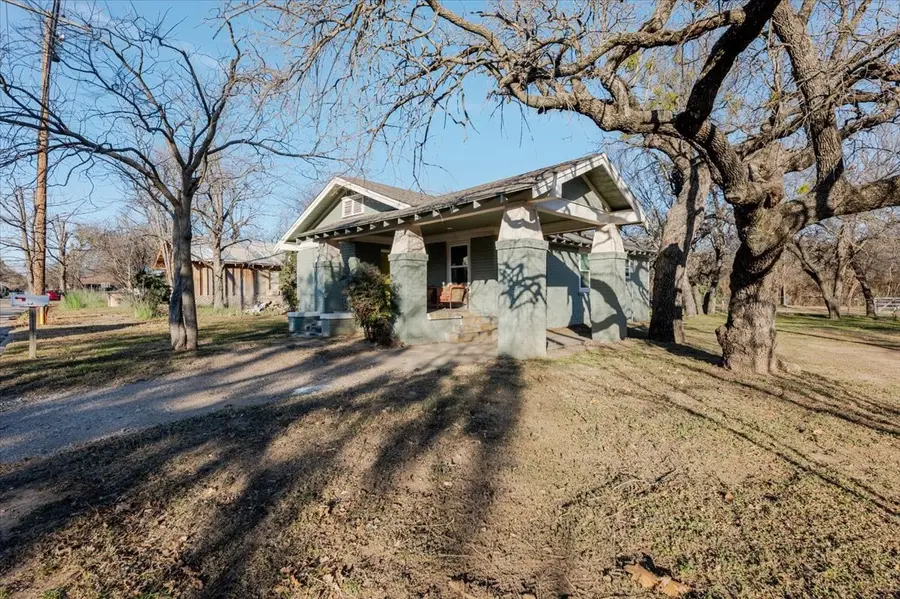 1302 NW 3rd Avenue, Mineral Wells, TX 76067 - Image #2