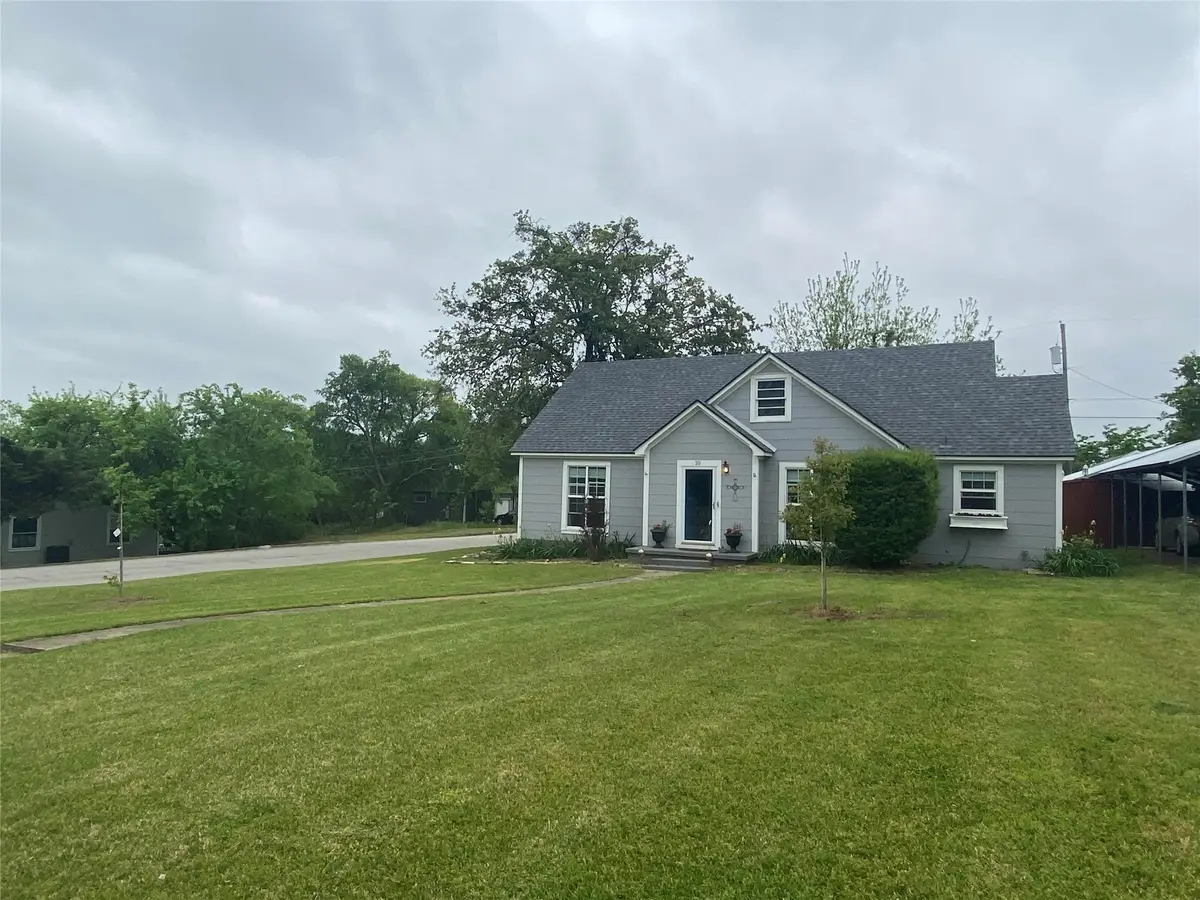 30 W Parnell Street, Denison, TX 75020 - Image #1