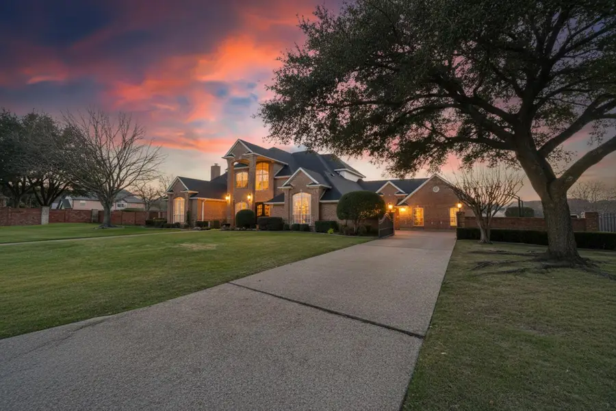 901 Walnut Falls Circle, Mansfield, TX 76063 - Image #3