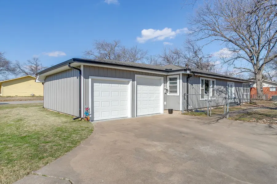 809 Euclid Street, Cleburne, TX 76033 - #2