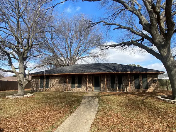 911 Cambridge Drive, Duncanville, TX 75137