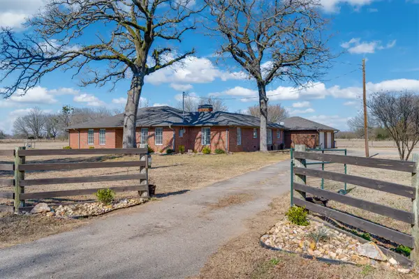 290 Farm Road 197, Arthur City, TX 75411