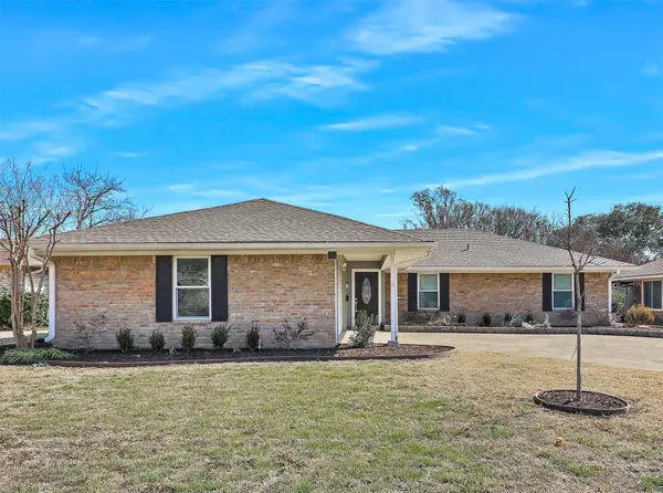 2130 Southmoor Drive, Carrollton, TX 75006