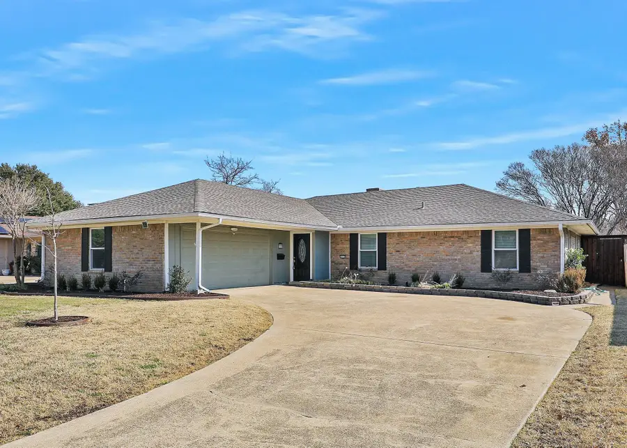 2130 Southmoor Drive, Carrollton, TX 75006 - Image #2