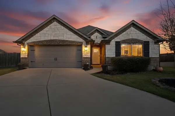 10329 Kingspoint Boulevard, Fort Worth, TX 76140