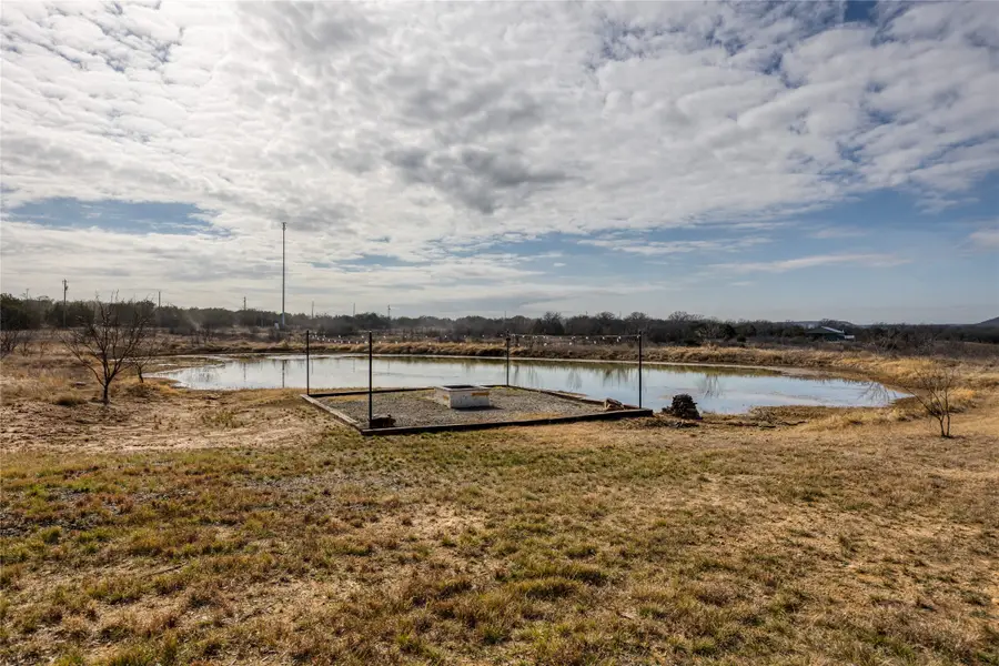 2015 Dobbs Valley Road, Mineral Wells, TX 76067 - Image #2