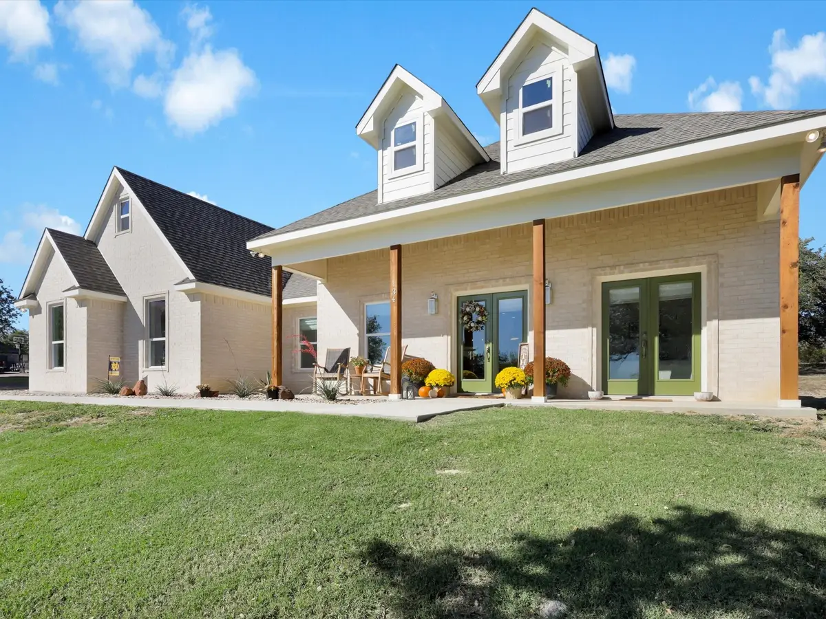 134 Hedges Circle, Weatherford, TX 76085 - #1