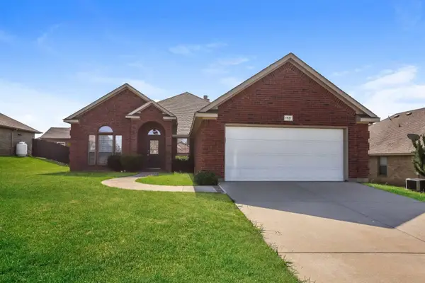 1921 Bay Laurel Drive, Weatherford, TX 76086