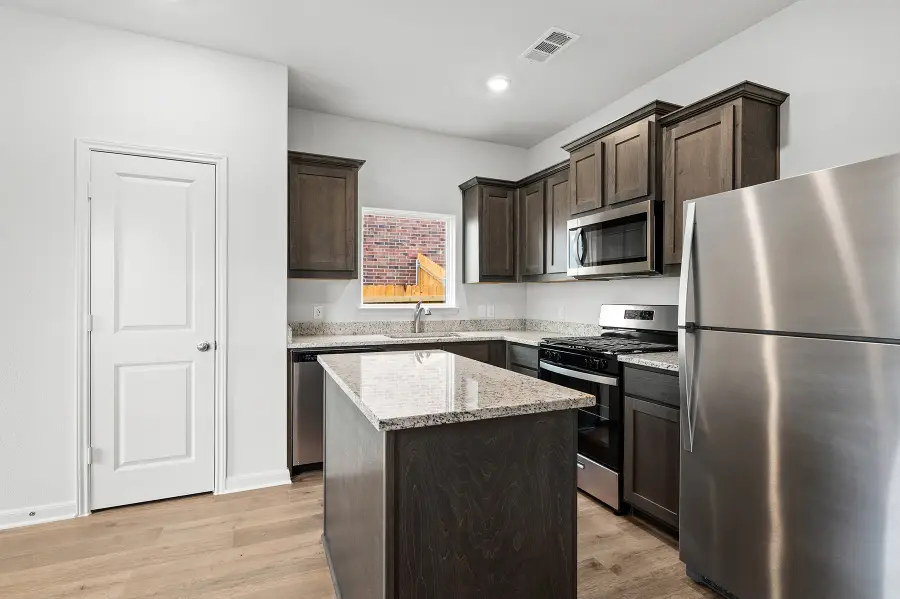 312 Revolution Drive, Venus, TX 76084 - #2