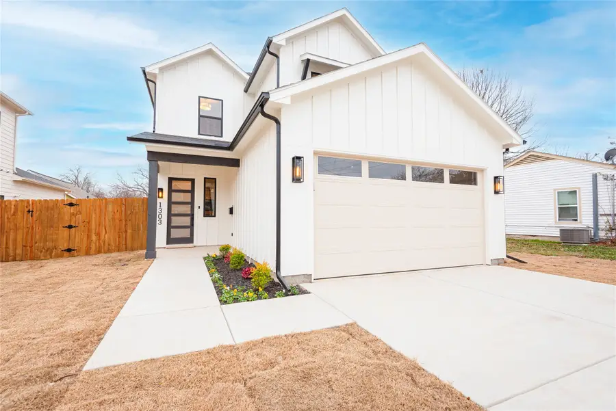 1303 Lela Street, McKinney, TX 75069 - Image #2