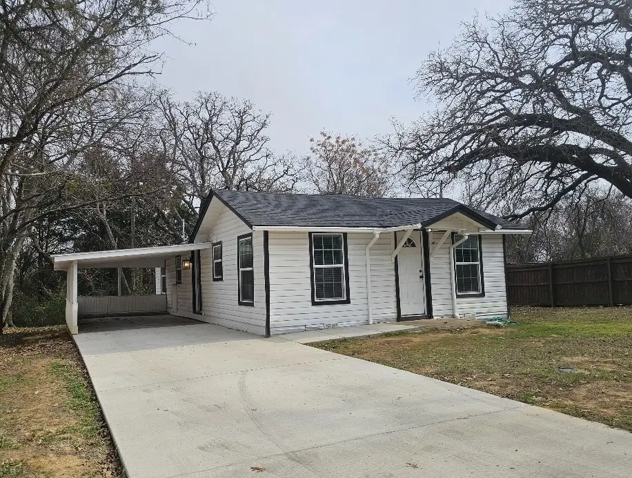 207 Pine Street, Keene, TX 76059 - #1