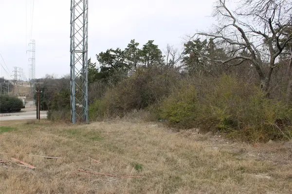 3224 S Cockrell Hill Road, Dallas, TX 75236