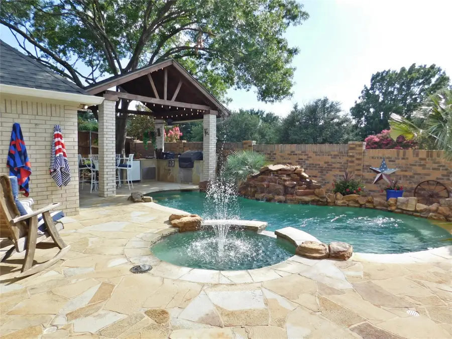 1501 Oakhollow Drive, Corinth, TX 76210 - Image #2
