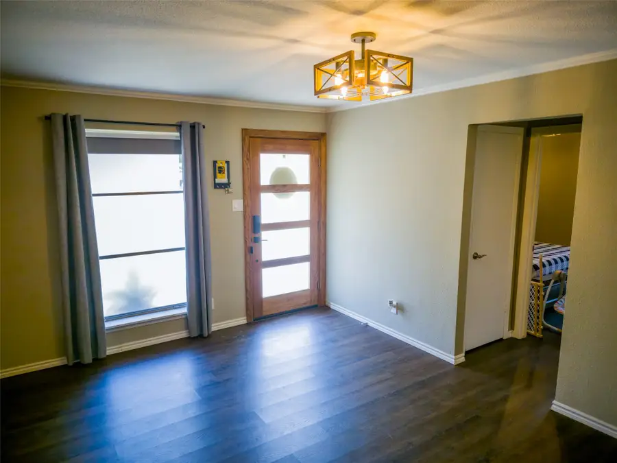 325 Clary Drive, Mesquite, TX 75149 - Image #3