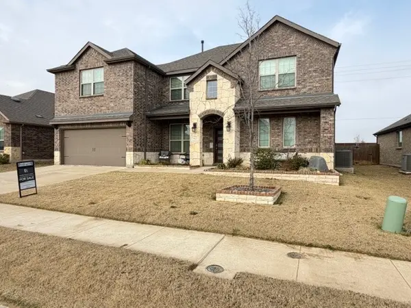 10421 Table Bluff Street, Aubrey, TX 76227