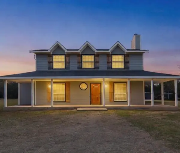 4600 Hunters Glen Court, Granbury, TX 76048