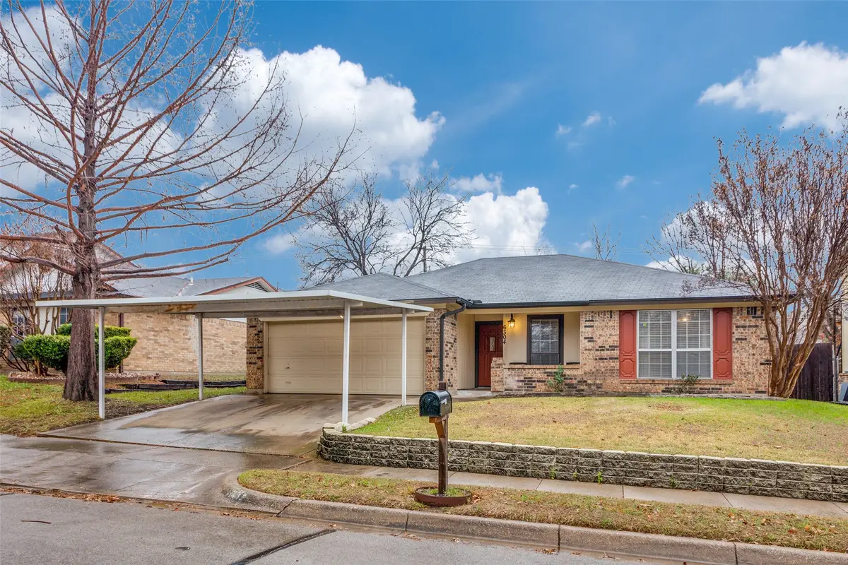 6304 Old Mill Circle, Watauga, TX 76148 - Image #1