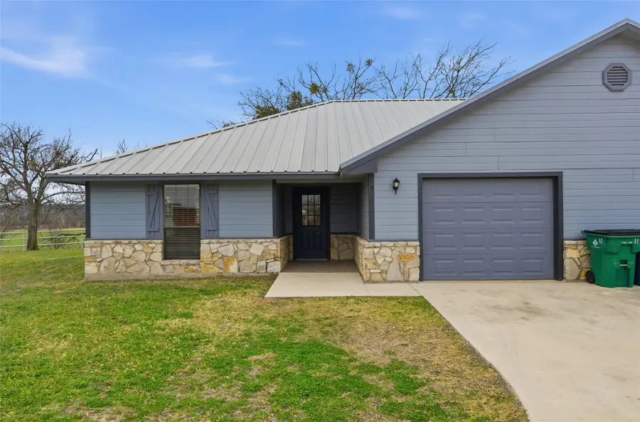 710 Erath Street, Meridian, TX 76665 - Image #3