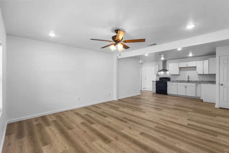 3913 Pate Drive, Fort Worth, TX 76119 - Image #2