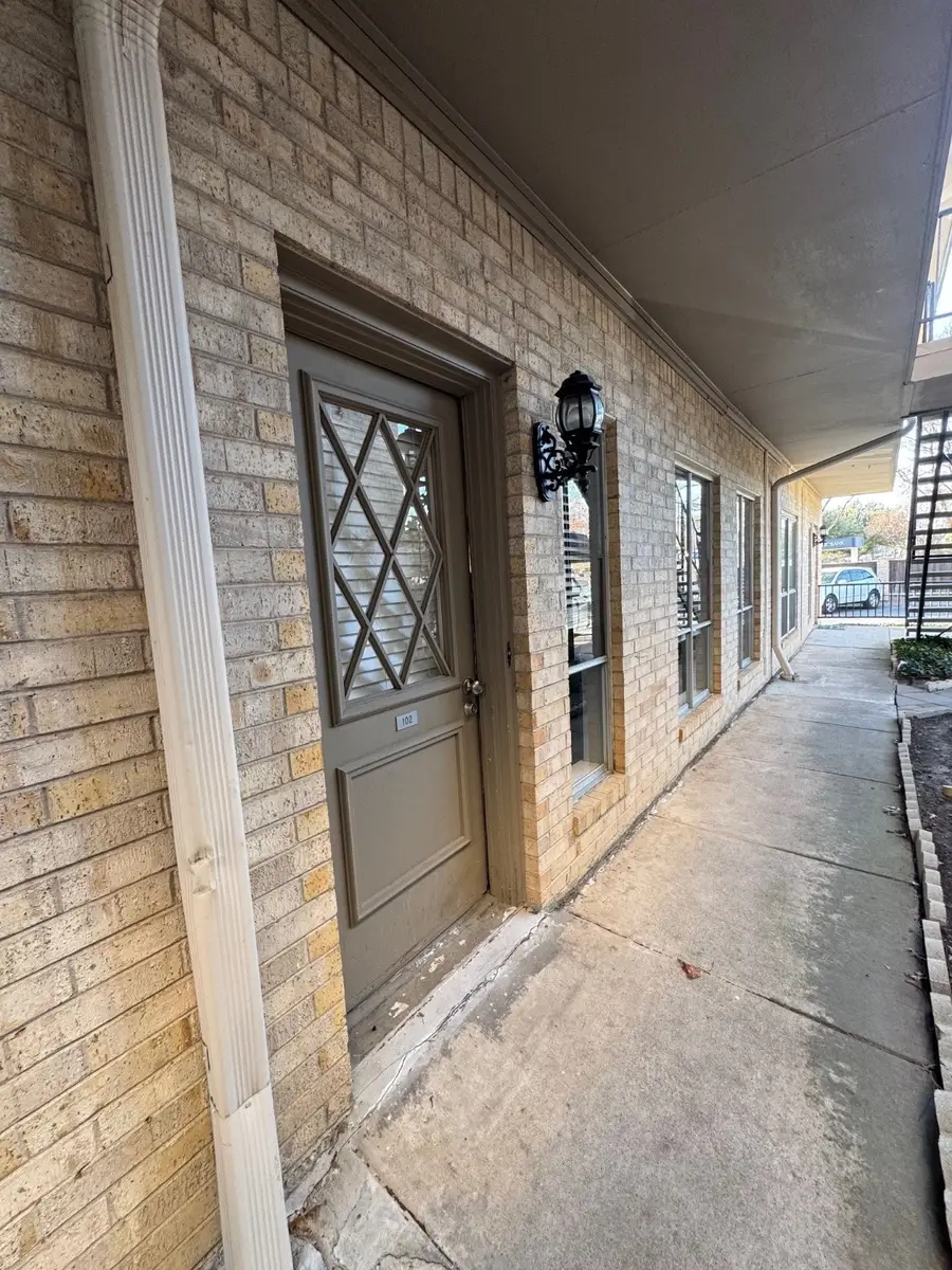 4320 Bellaire Drive S #102W, Fort Worth, TX 76109 - Image #2