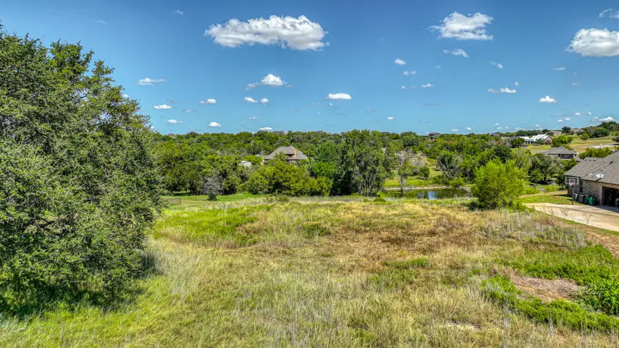 393 Canyon Creek Circle, Weatherford, TX 76087 - Image #3