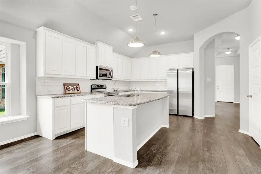 208 Rosemary Drive, Azle, TX 76020 - Image #3