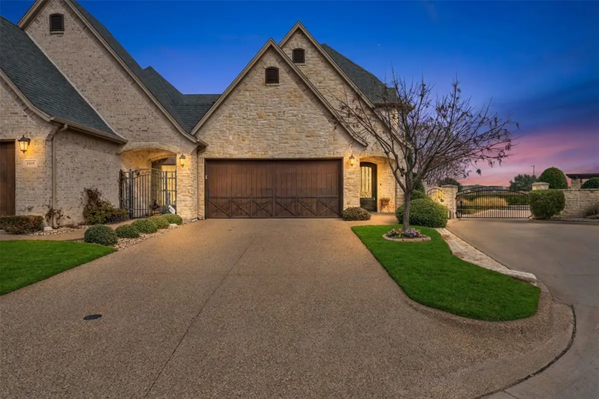 2400 Vineyard Drive, Granbury, TX 76048 - Image #1