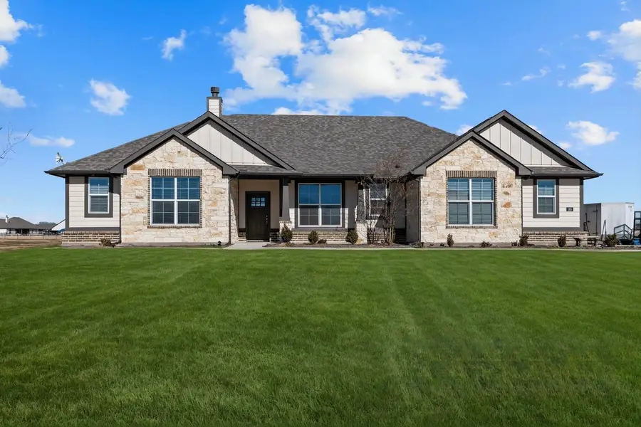 185 Chester Road, Springtown, TX 76082 - #2