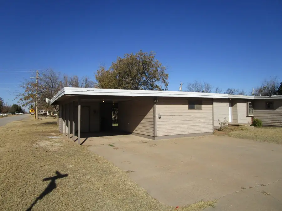 602 E Texas Street, Crowell, TX 79227 - Image #3