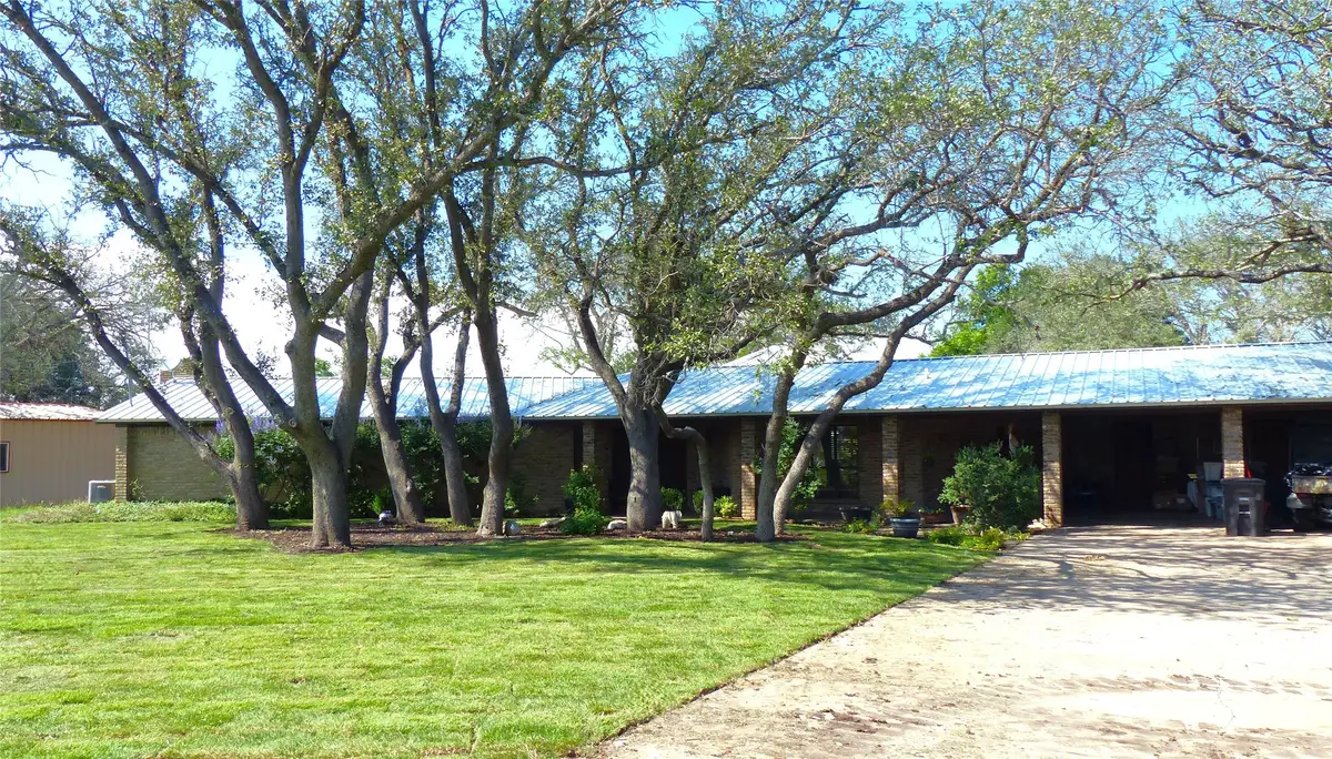 135 Lakeview, Brady, TX 76825 - #1