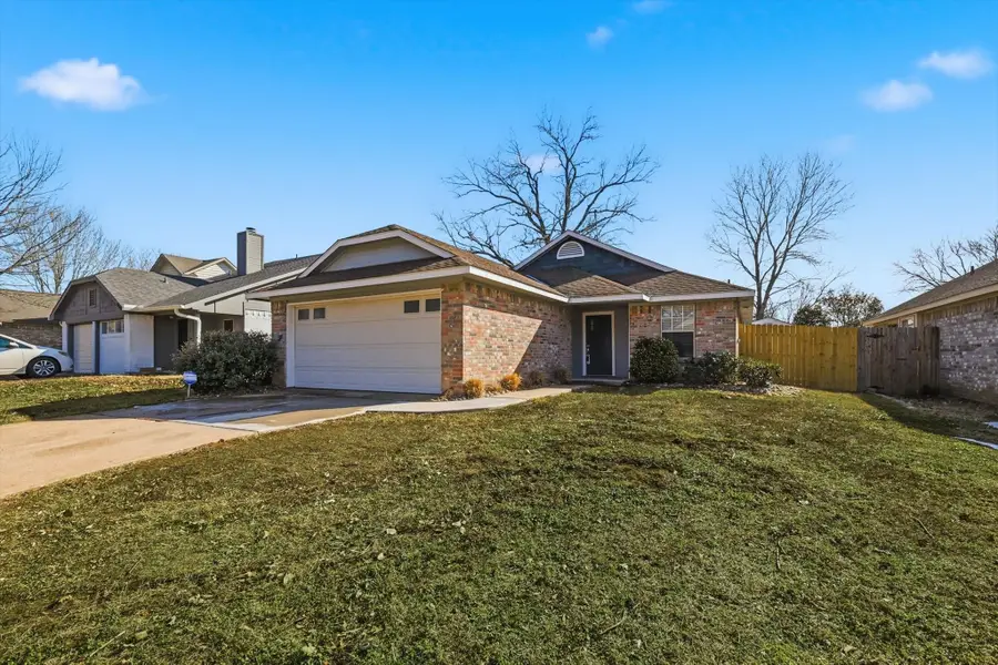 4836 Thistledown Drive, Fort Worth, TX 76137 - Image #3