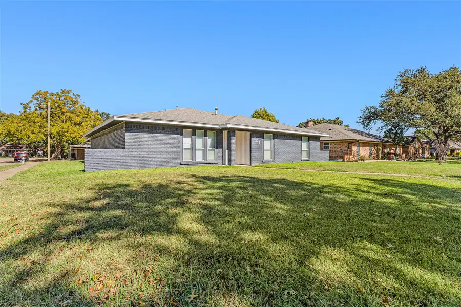 325 Kimberly Drive, Mesquite, TX 75149 - Image #2