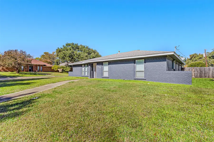 325 Kimberly Drive, Mesquite, TX 75149 - Image #3